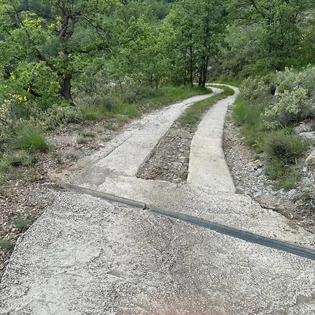 Chalet sur pilotis accès Spa Lucéram Esterno foto