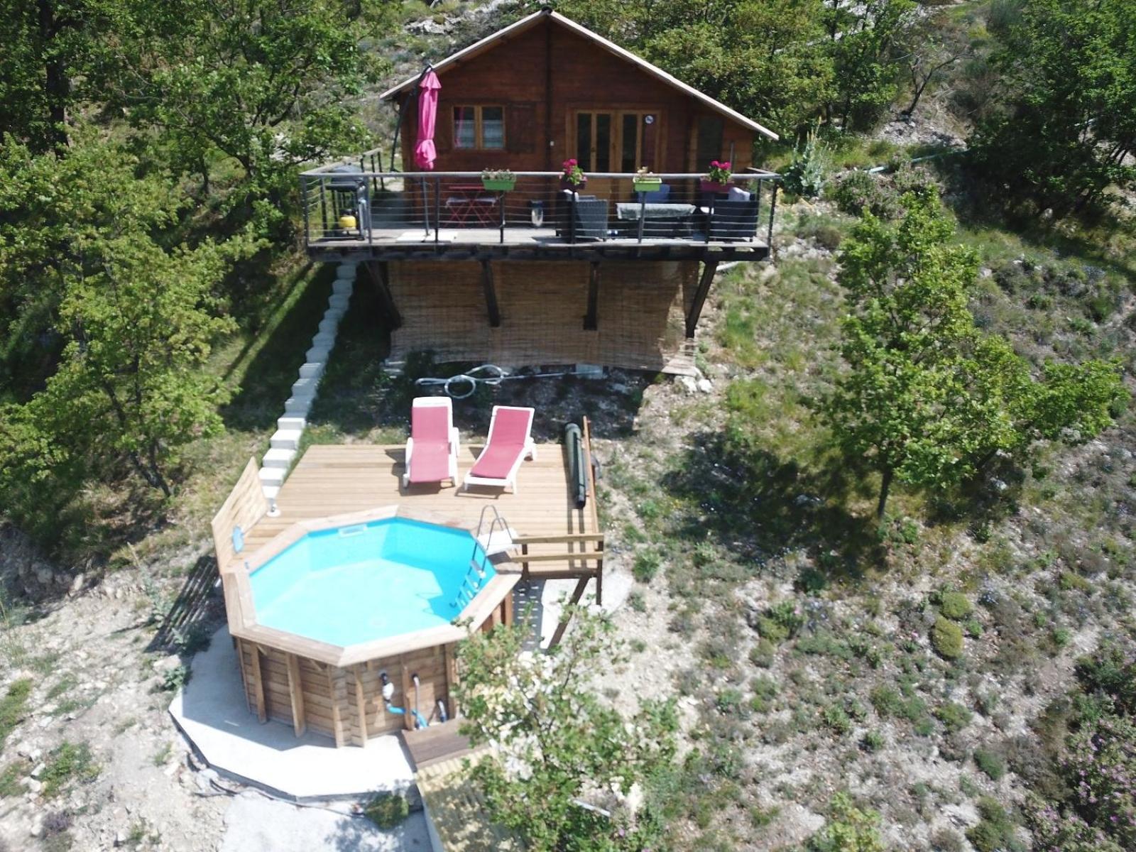 Sur Pilotis Avec Piscine Privee Lucéram